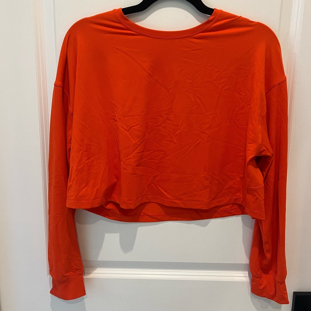 LuLuLemon Cropped long sleeve